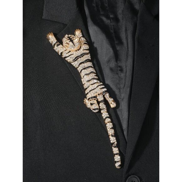 🐯 ✨ Rhinestones Crouching Tiger Bendable Design Blingy Statement Brooch NEW - Picture 4 of 14